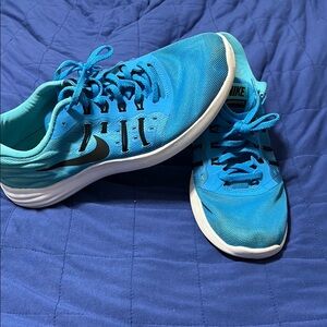 Nike Turquoise Running Shoes